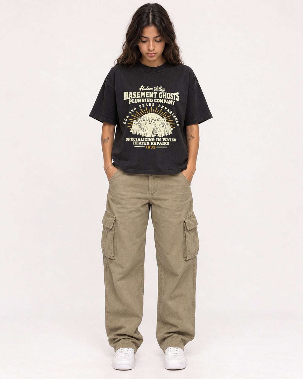 Mockup Boxy Heavyweight Tee Black female full-body 06