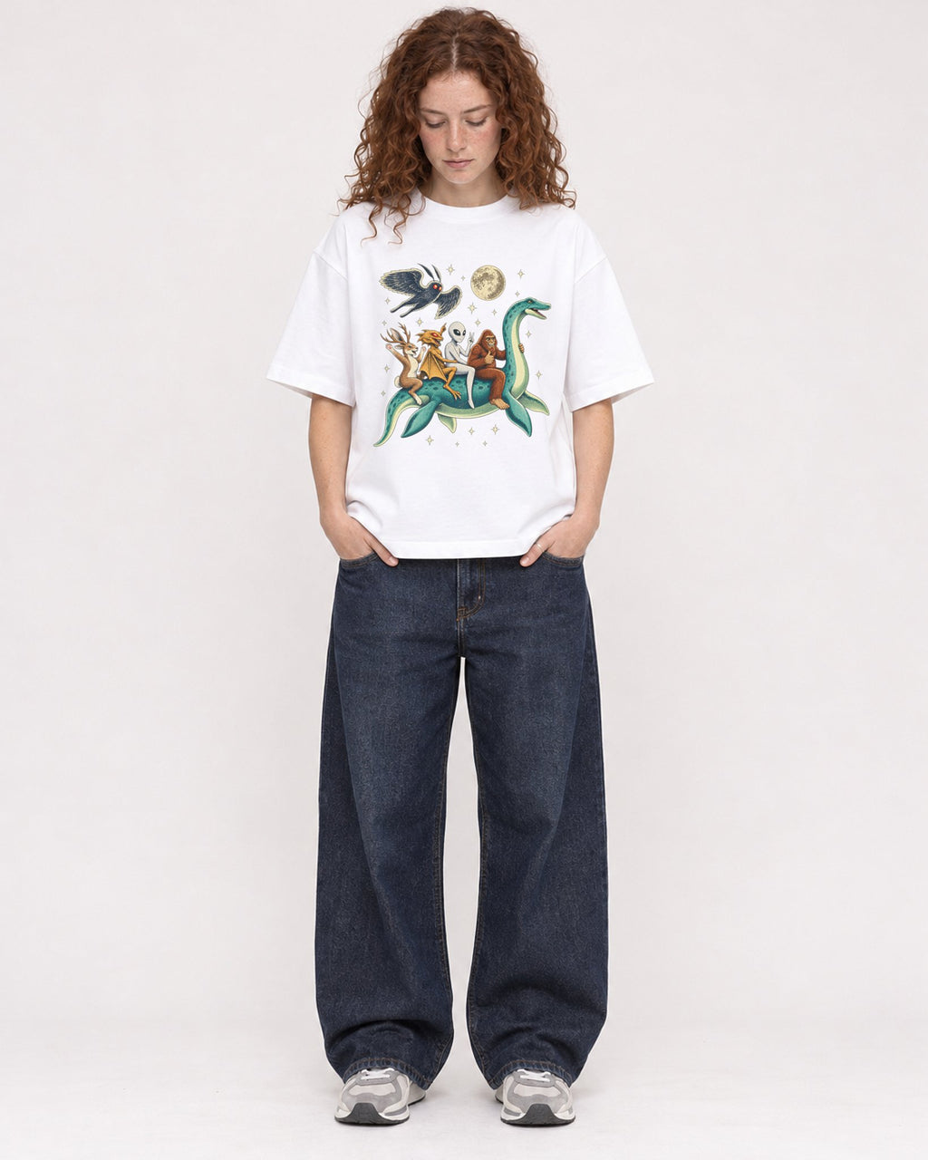 Mockup Boxy Heavyweight Tee White female full-body 09