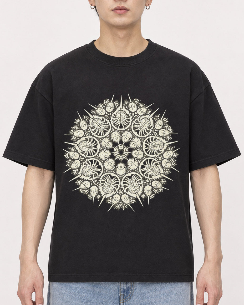 Mockup Boxy Heavyweight Tee Black male close-up 01