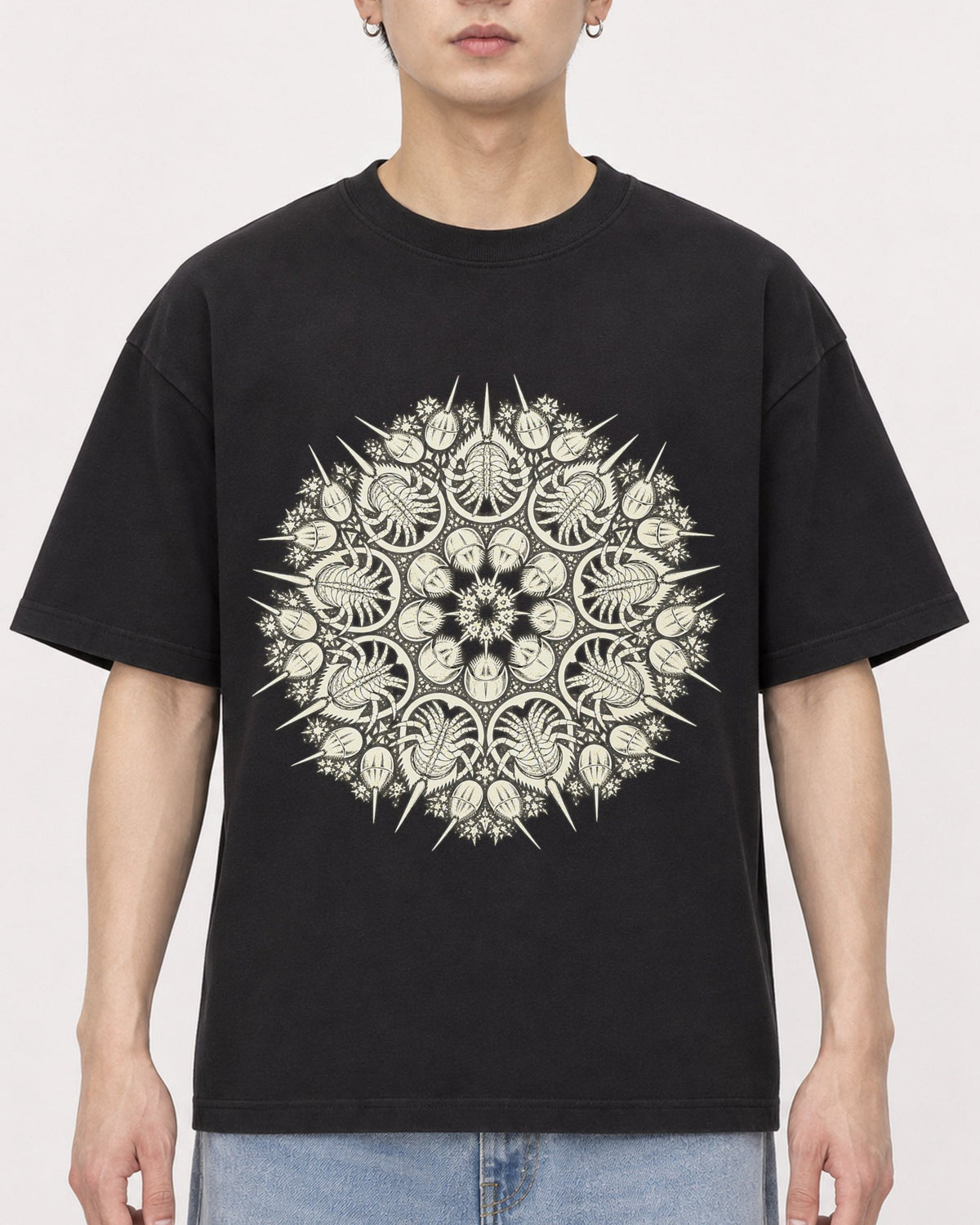 Mockup Boxy Heavyweight Tee Black male close-up 01
