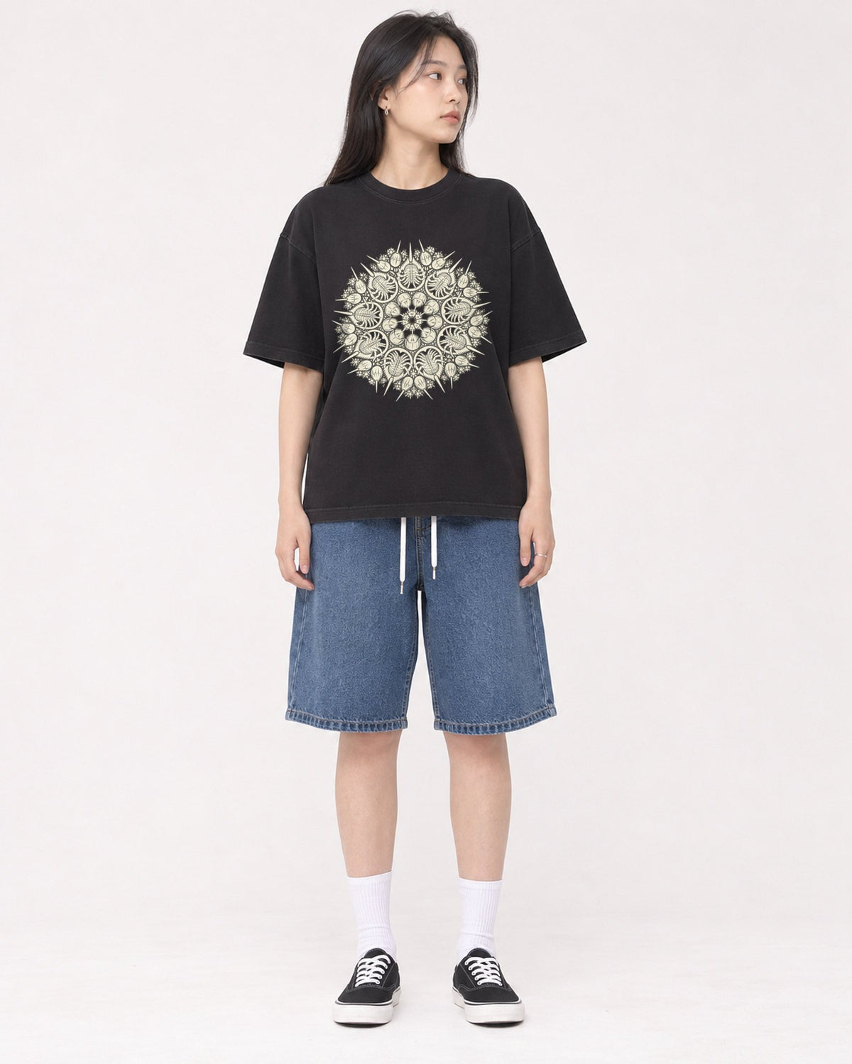 Mockup Boxy Heavyweight Tee Black female full-body 01