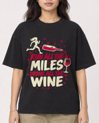 Mockup Boxy Heavyweight Tee Black female close-up 02