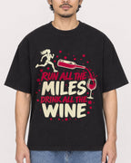 Mockup Boxy Heavyweight Tee Black male close-up 02