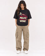 Mockup Boxy Heavyweight Tee Black female full-body 02