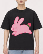 Mockup Boxy Heavyweight Tee Black male close-up 01