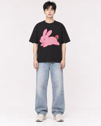 Mockup Boxy Heavyweight Tee Black male full-body 01
