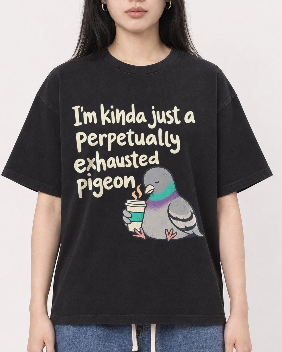 Mockup Boxy Heavyweight Tee Black female close-up 01