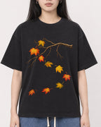 Mockup Boxy Heavyweight Tee Black female close-up 01