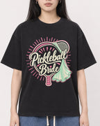 Mockup Boxy Heavyweight Tee Black female close-up 01