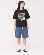 Mockup Boxy Heavyweight Tee Black female full-body 01