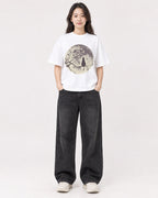 Mockup Boxy Heavyweight Tee White female full-body 03