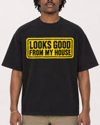 Mockup Boxy Heavyweight Tee Black male close-up 04