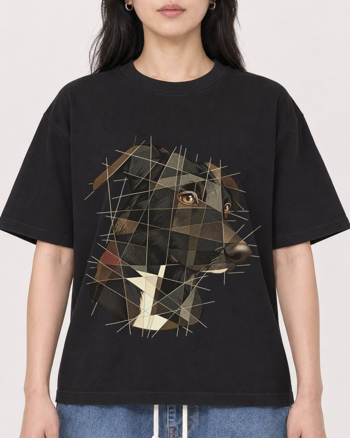 Mockup Boxy Heavyweight Tee Black female close-up 13