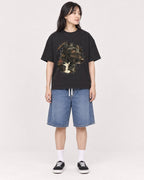Mockup Boxy Heavyweight Tee Black female full-body 13