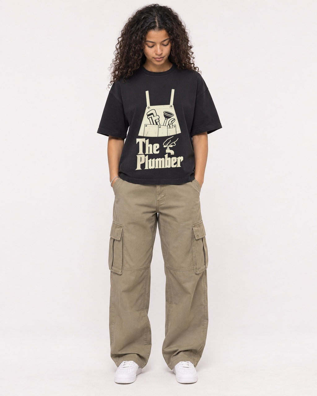 Mockup Boxy Heavyweight Tee Black female full-body 10