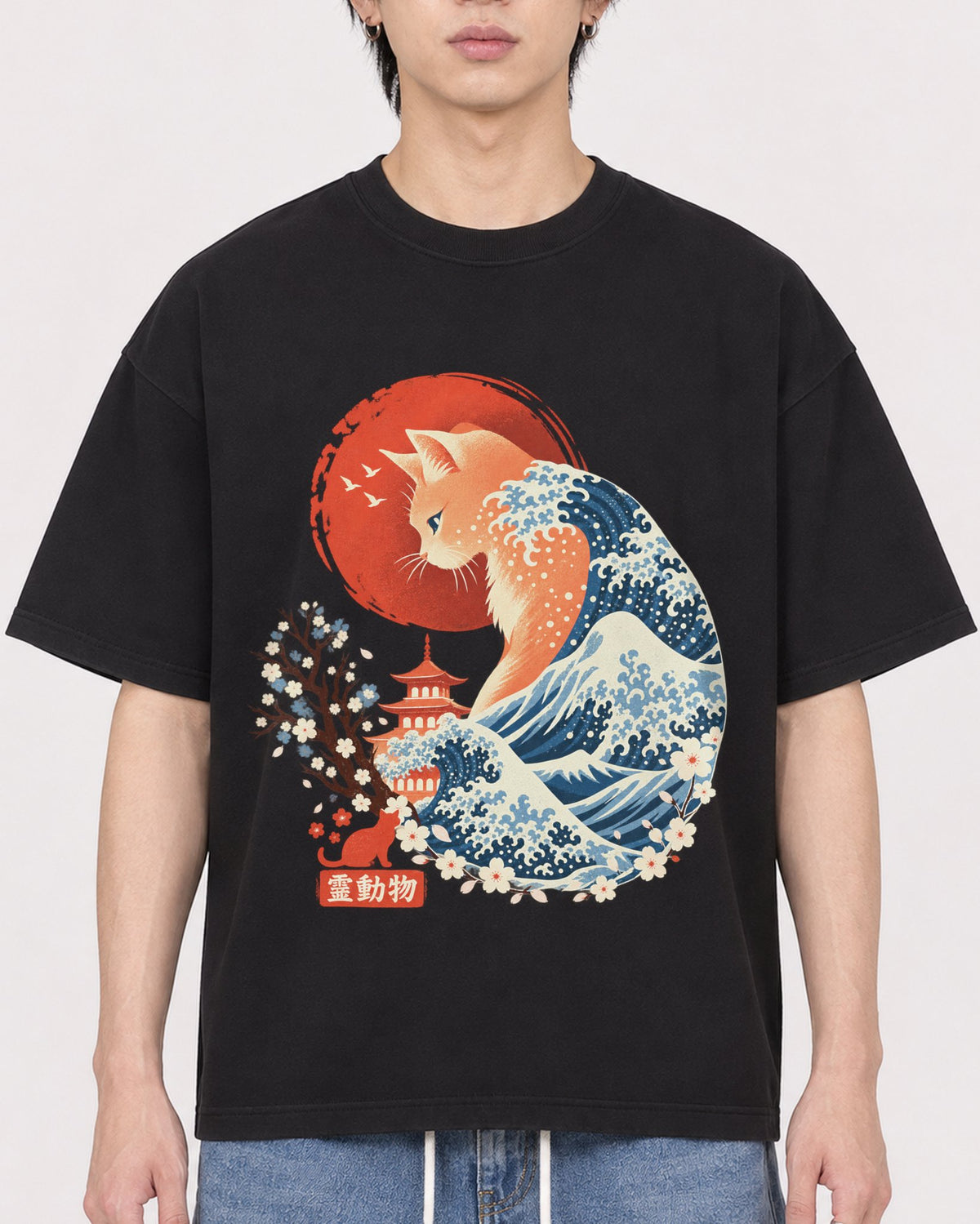 Mockup Boxy Heavyweight Tee Black male close-up 11