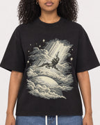 Mockup Boxy Heavyweight Tee Black female close-up 05