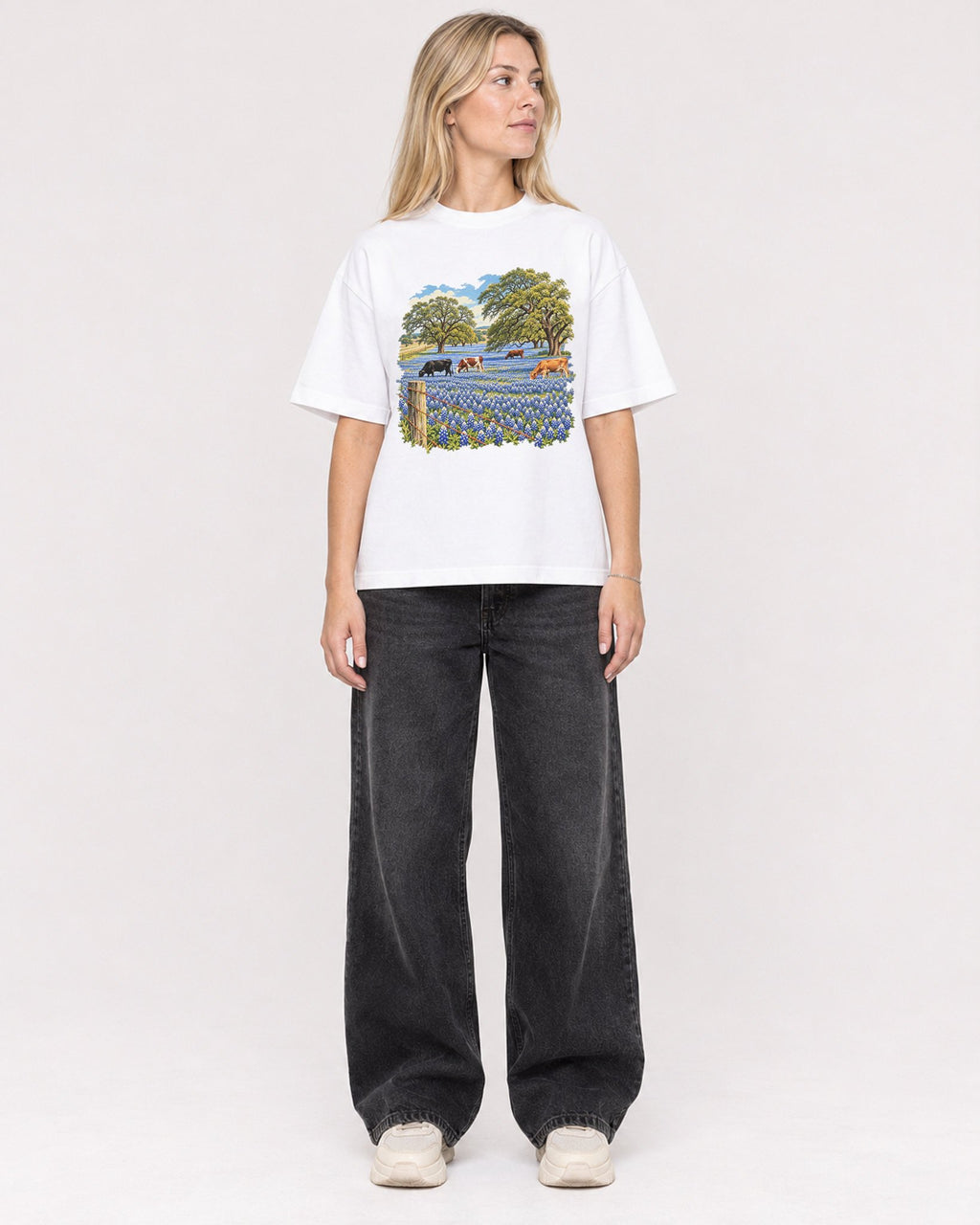 Mockup Boxy Heavyweight Tee White female full-body 08
