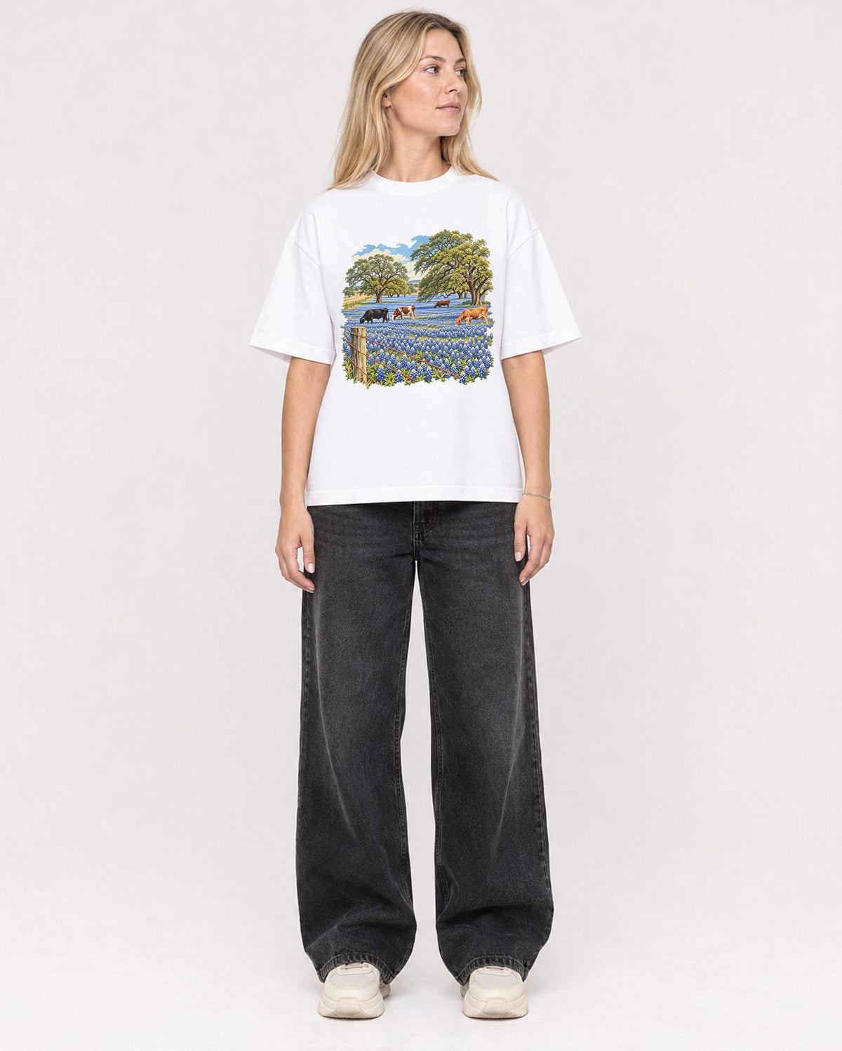 Mockup Boxy Heavyweight Tee White female full-body 08