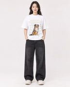 Mockup Boxy Heavyweight Tee White female full-body 03