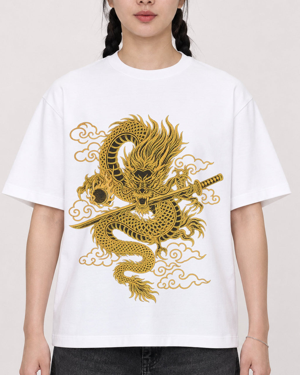 Mockup Boxy Heavyweight Tee White female close-up 43