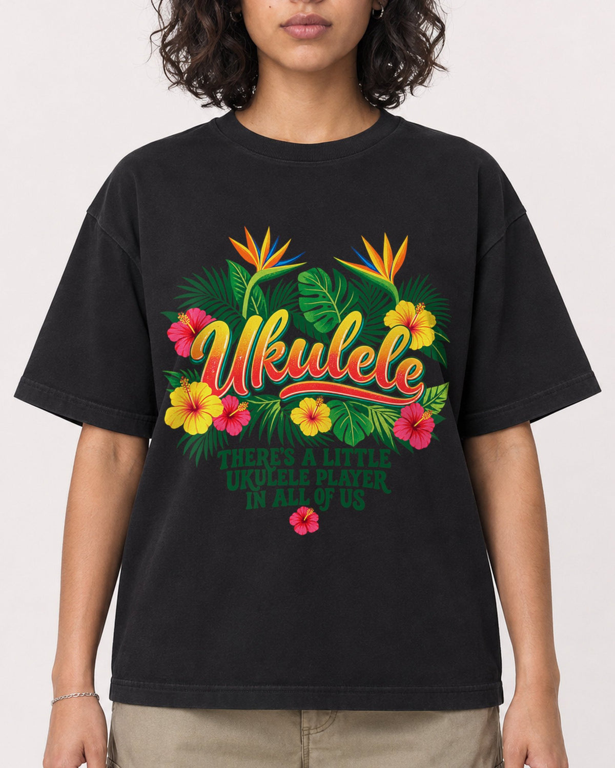 Mockup Boxy Heavyweight Tee Black female close-up 26