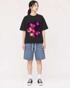Mockup Boxy Heavyweight Tee Black female full-body 21