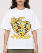 Mockup Boxy Heavyweight Tee White female close-up 02