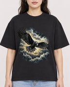 Mockup Boxy Heavyweight Tee Black female close-up 03