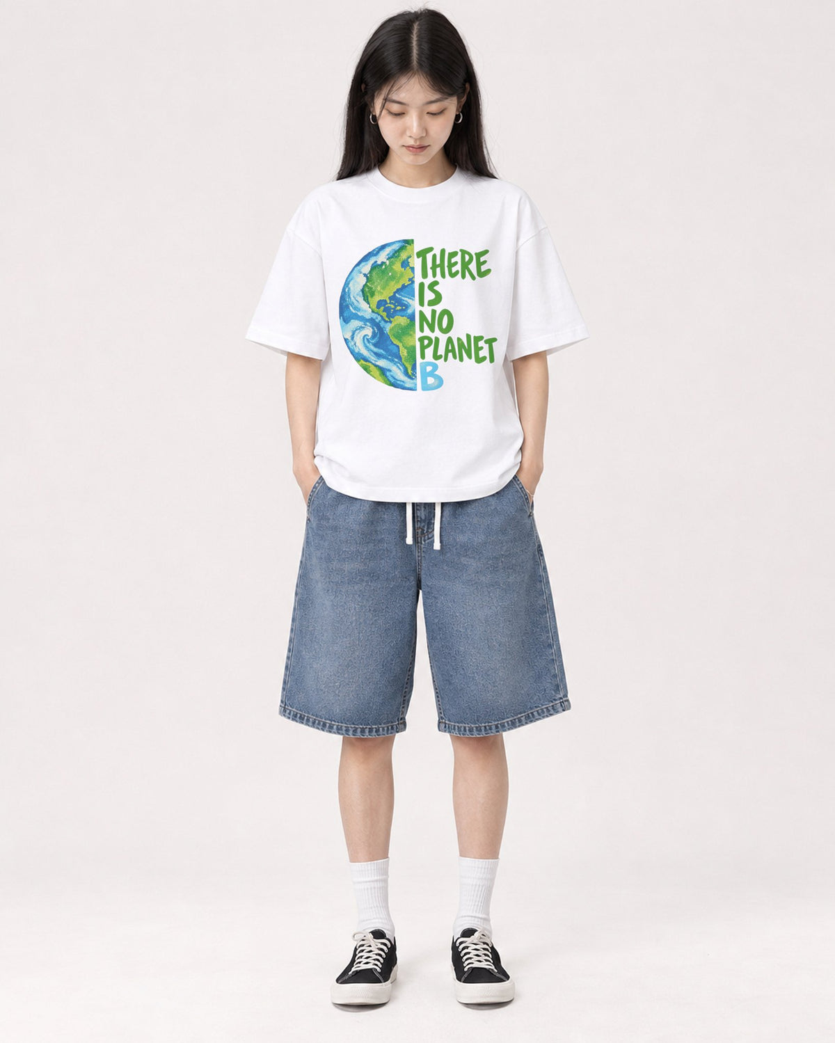 Mockup Boxy Heavyweight Tee White female full-body 01