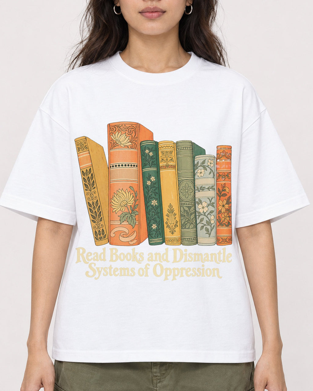Mockup Boxy Heavyweight Tee White female close-up 02