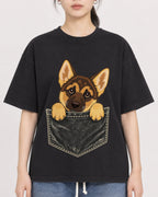 Mockup Boxy Heavyweight Tee Black female close-up 21