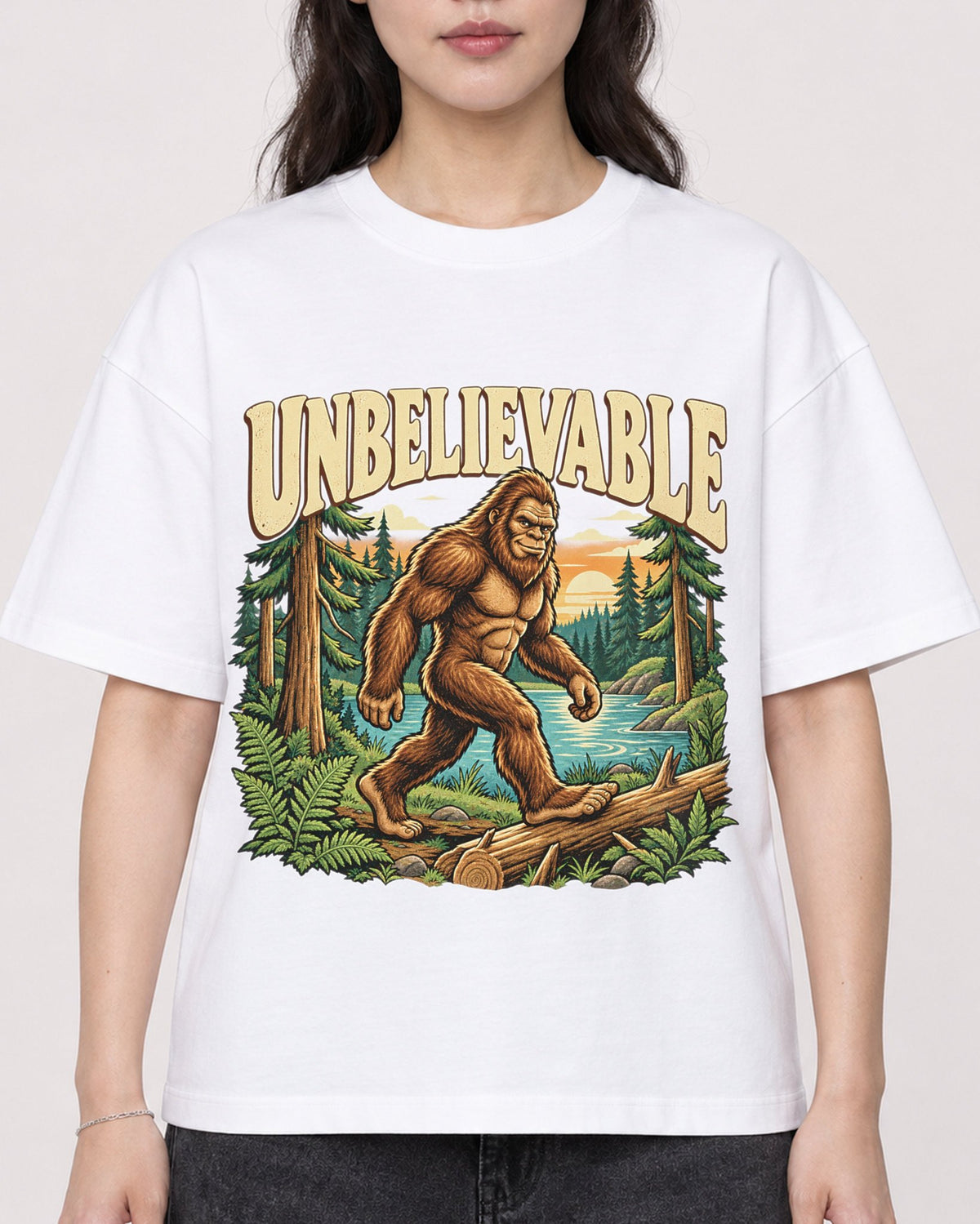 Mockup Boxy Heavyweight Tee White female close-up 03