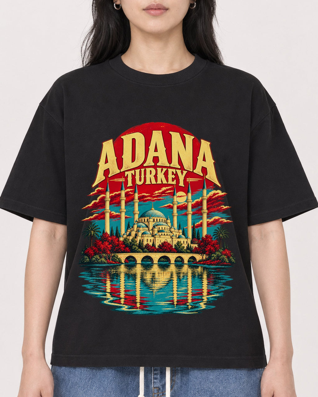 Mockup Boxy Heavyweight Tee Black female close-up 13