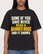 Mockup Boxy Heavyweight Tee Black female close-up 04