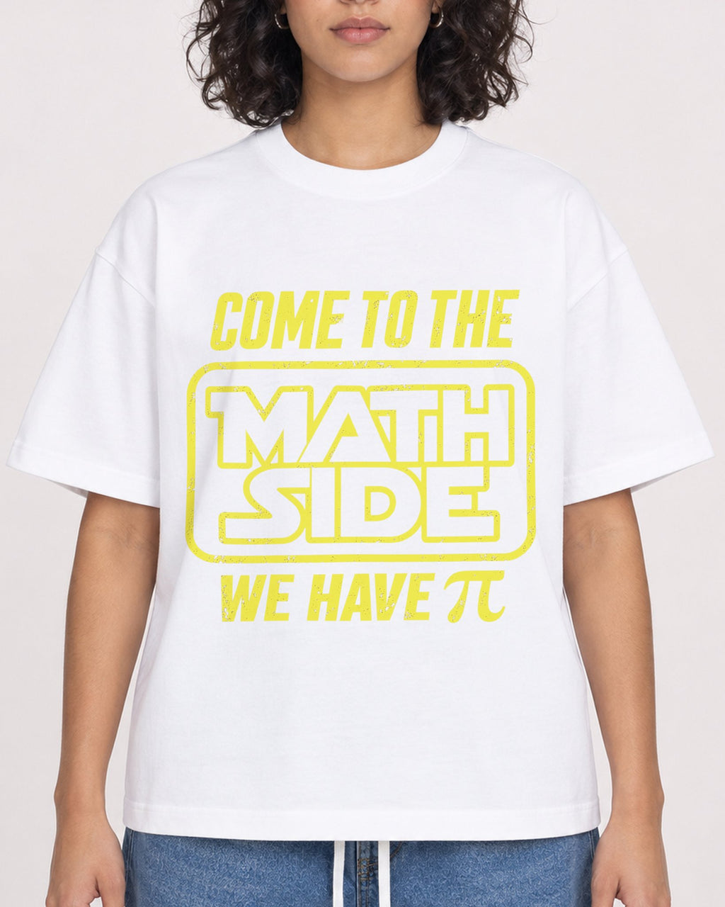Mockup Boxy Heavyweight Tee White female close-up 26