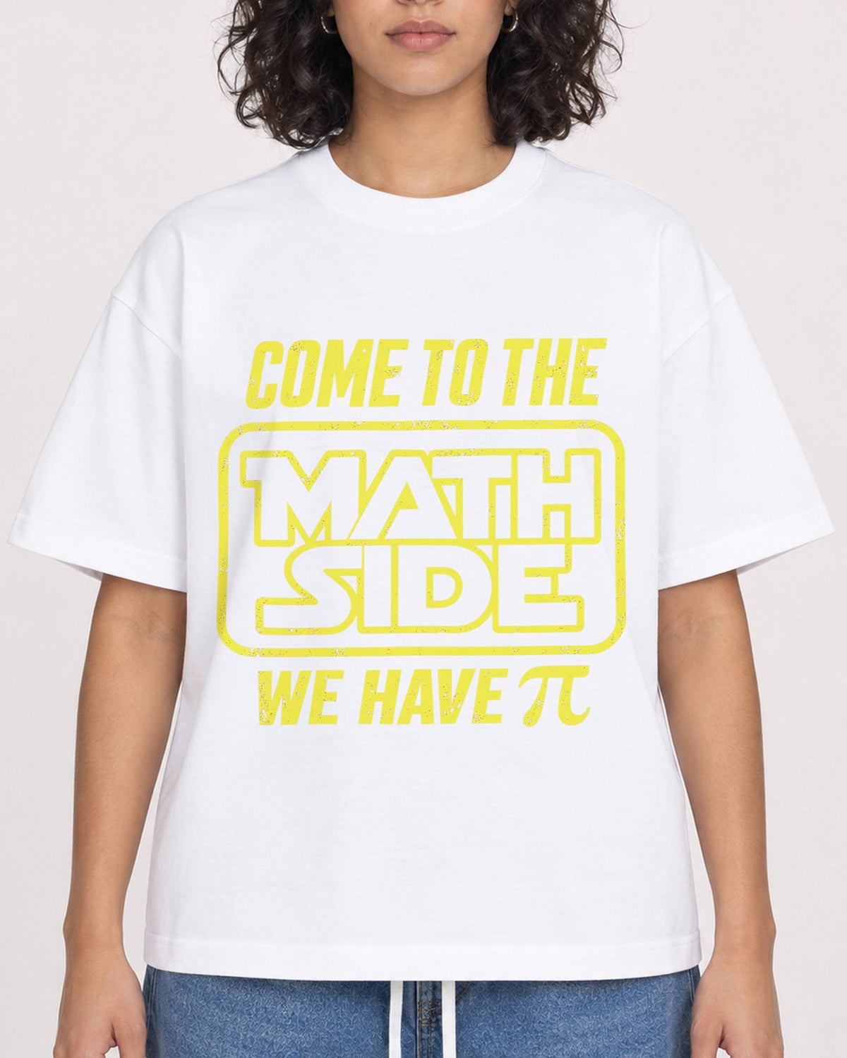 Mockup Boxy Heavyweight Tee White female close-up 26