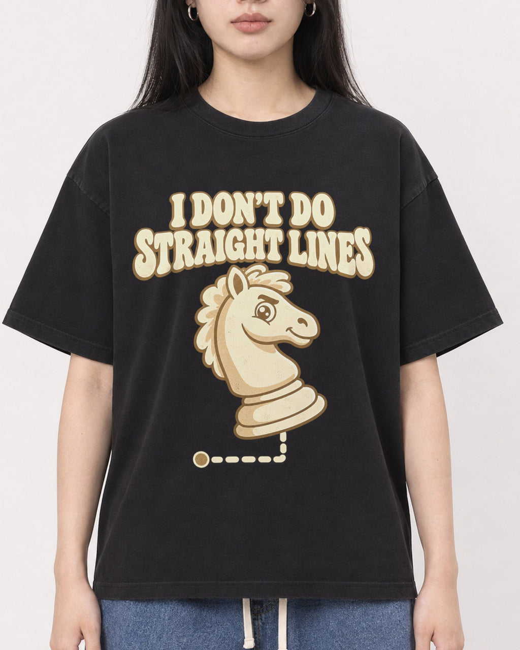 Mockup Boxy Heavyweight Tee Black female close-up 01