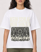 Mockup Boxy Heavyweight Tee White female close-up 07