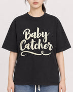 Mockup Boxy Heavyweight Tee Black female close-up 21