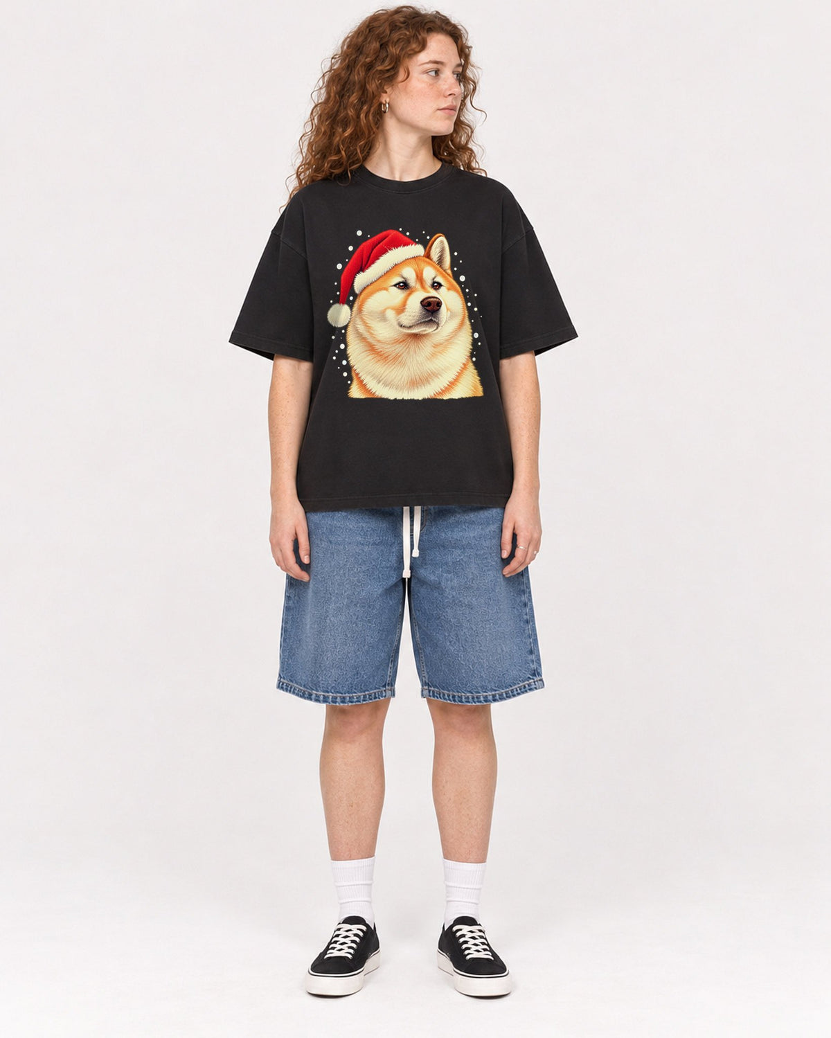 Mockup Boxy Heavyweight Tee Black female full-body 09