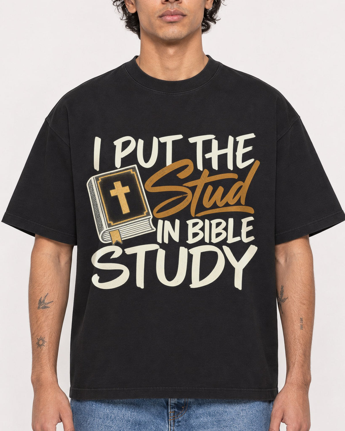 Mockup Boxy Heavyweight Tee Black male close-up 30
