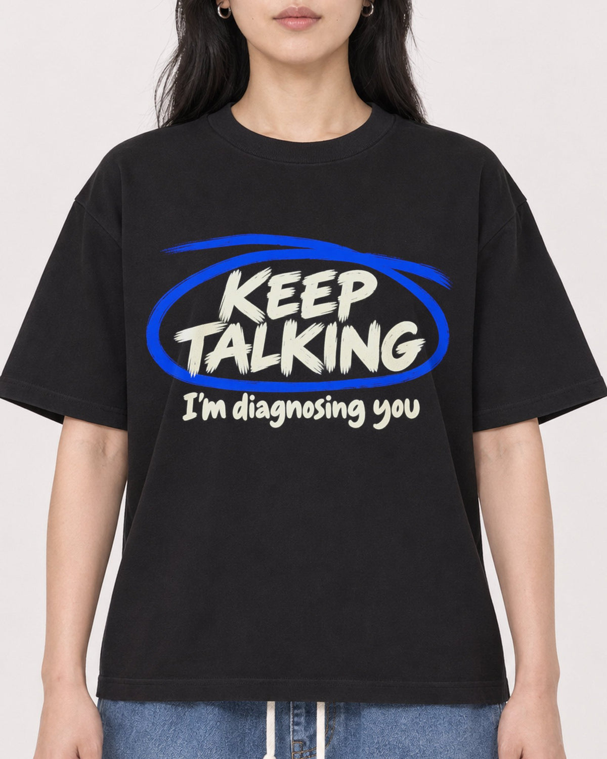 Mockup Boxy Heavyweight Tee Black female close-up 13