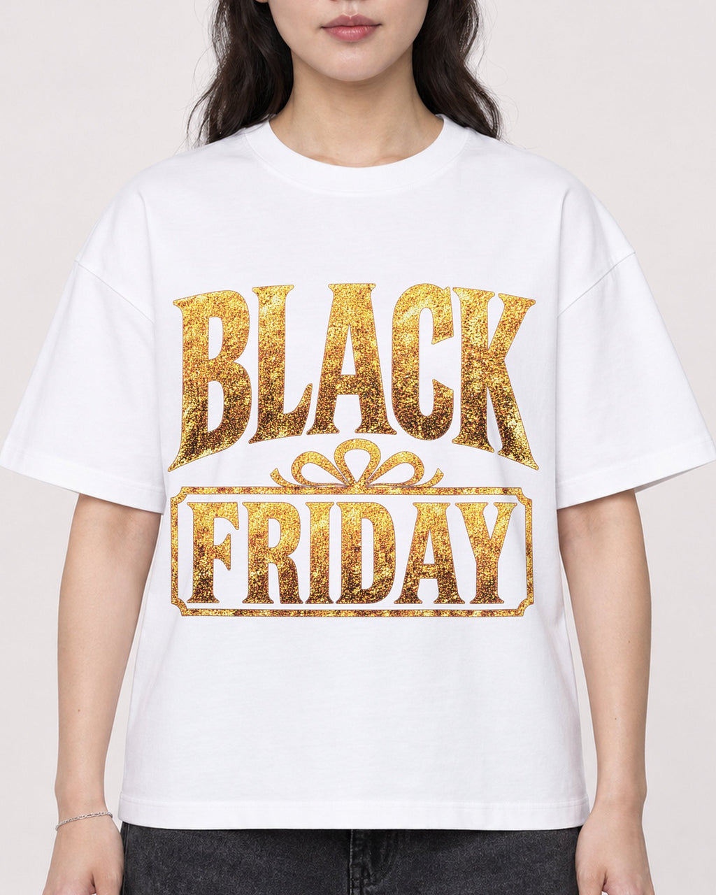 Mockup Boxy Heavyweight Tee White female close-up 03