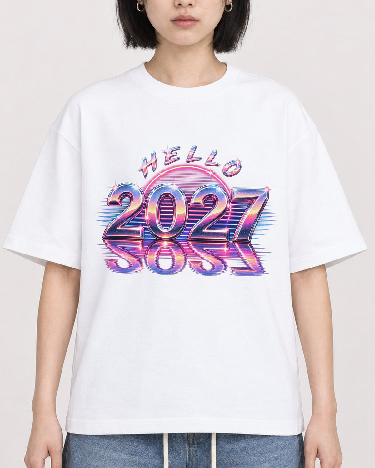 Mockup Boxy Heavyweight Tee White female close-up 11