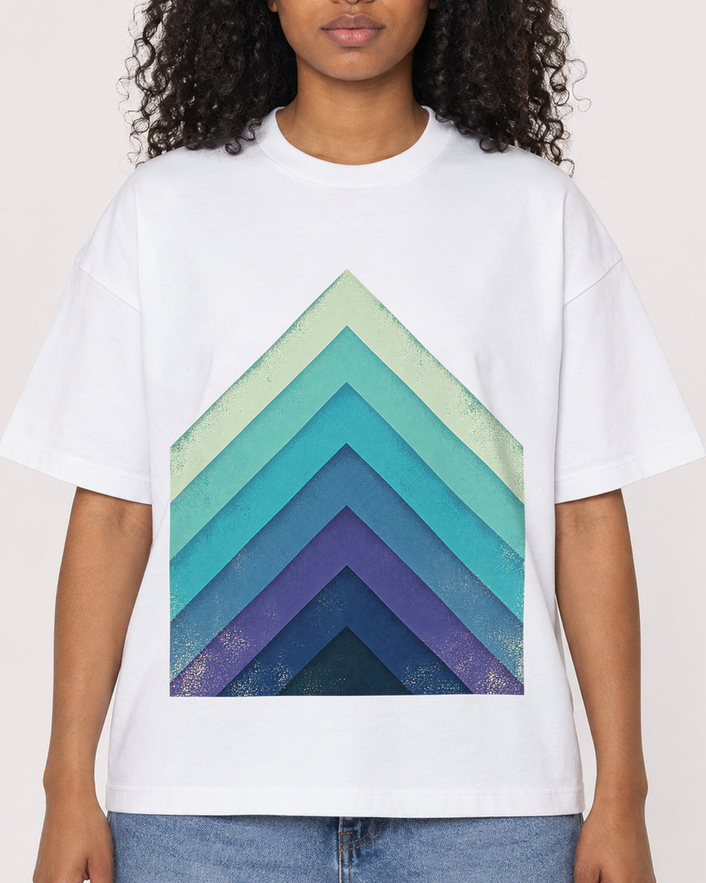 Mockup Boxy Heavyweight Tee White female close-up 05