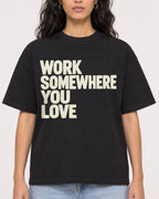 Mockup Boxy Heavyweight Tee Black female close-up 07