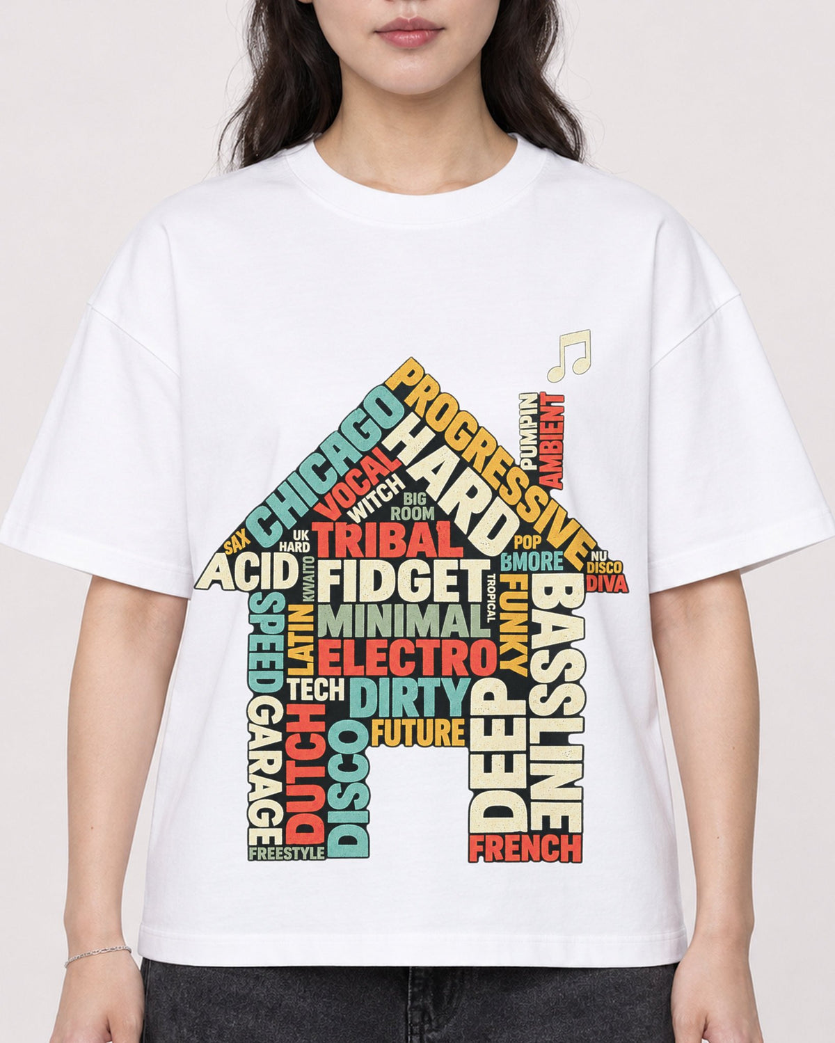 Mockup Boxy Heavyweight Tee White female close-up 03