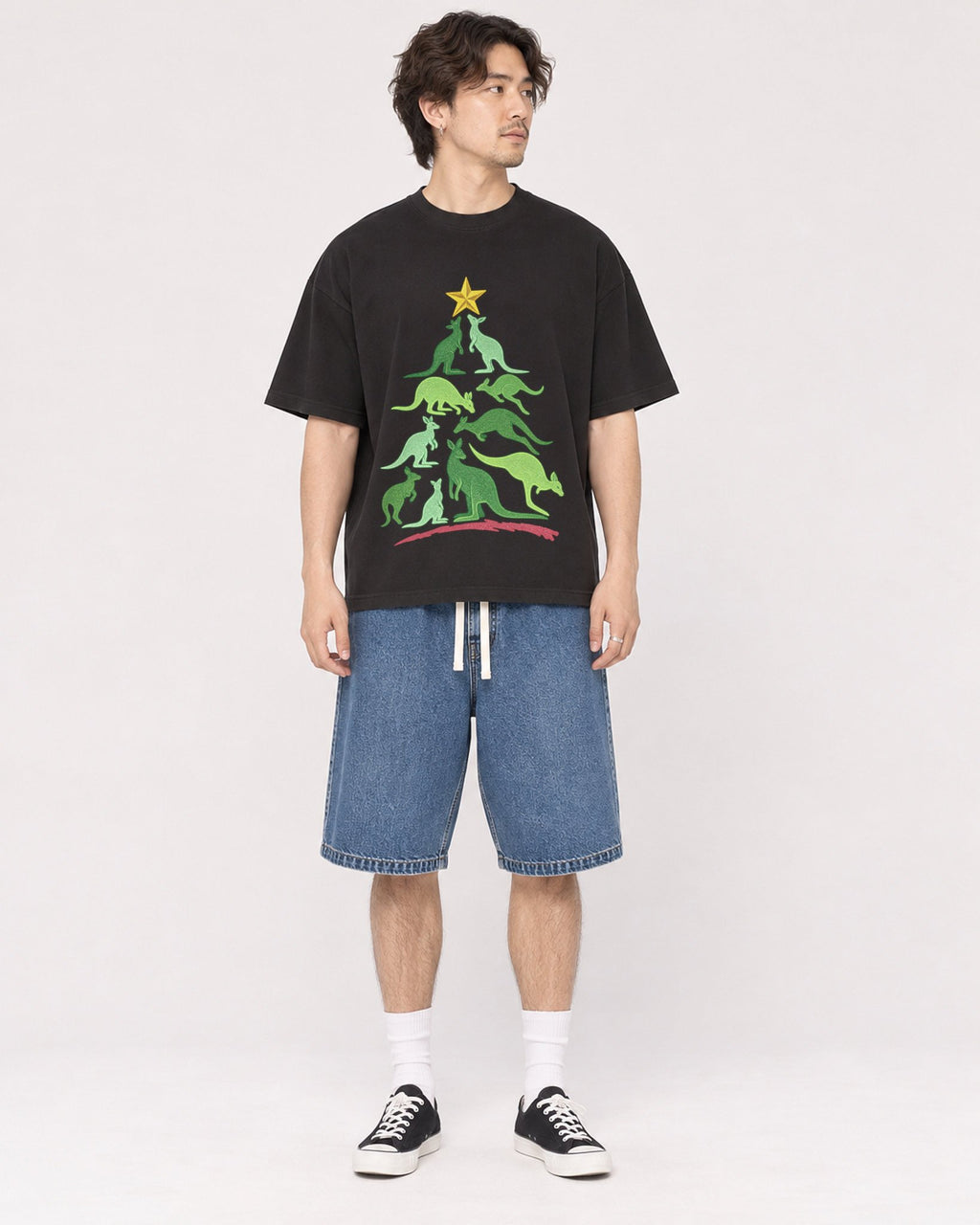 Mockup Boxy Heavyweight Tee Black male full-body 03