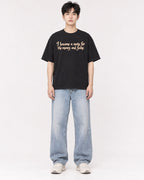 Mockup Boxy Heavyweight Tee Black male full-body 01